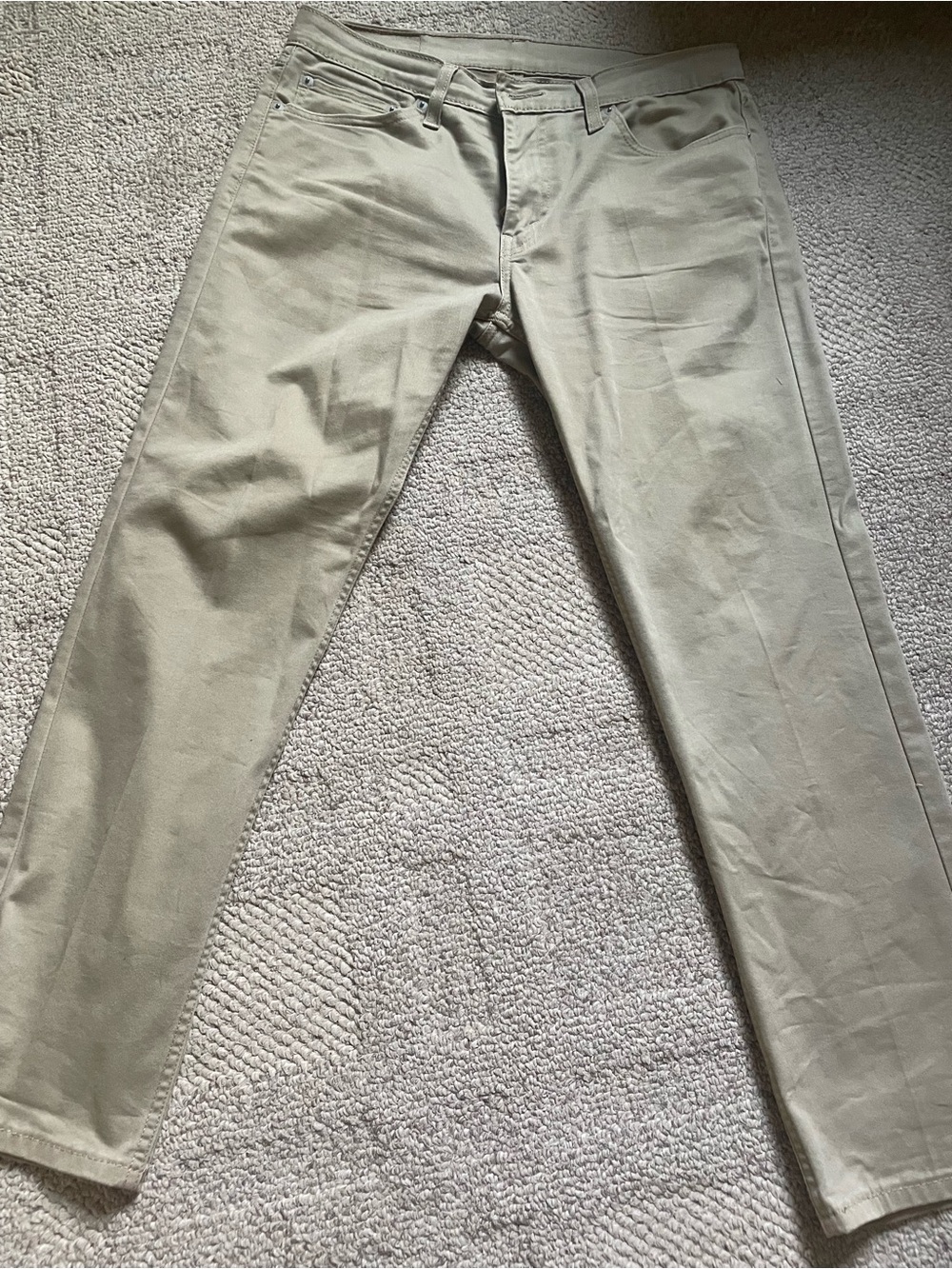 Levi's Slim Chinos in Light Tan